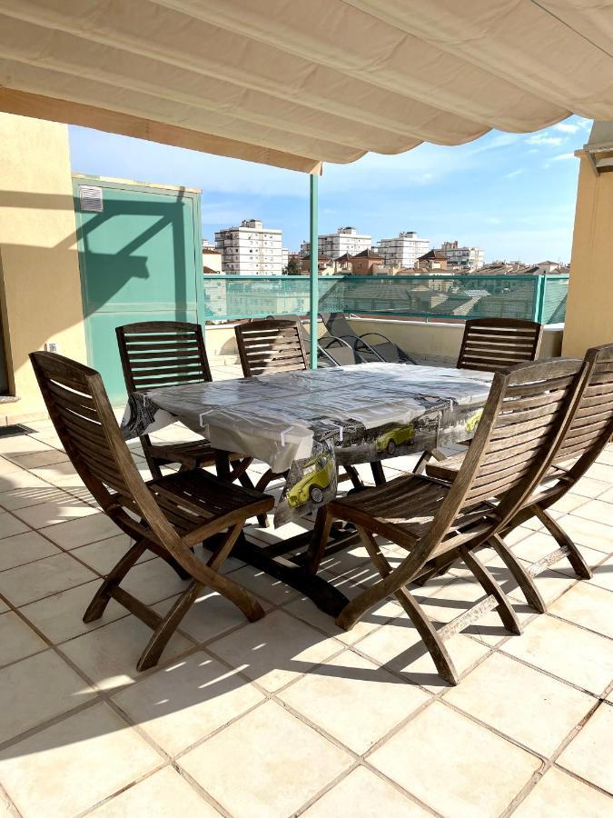 Casa Toboso 2 Daire Torre Del Mar Dış mekan fotoğraf